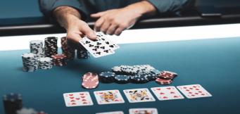Sådan bliver du professionel pokerspiller: 3 afgørende faktorer 
